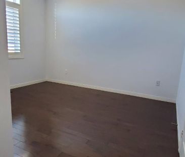 For Lease - 3045 Gladeside Avenue Unit# 9, Oakville, Ontario - Photo 5