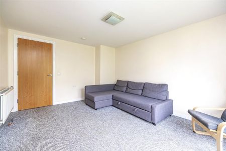 2 bedroom flat to rent - Photo 3