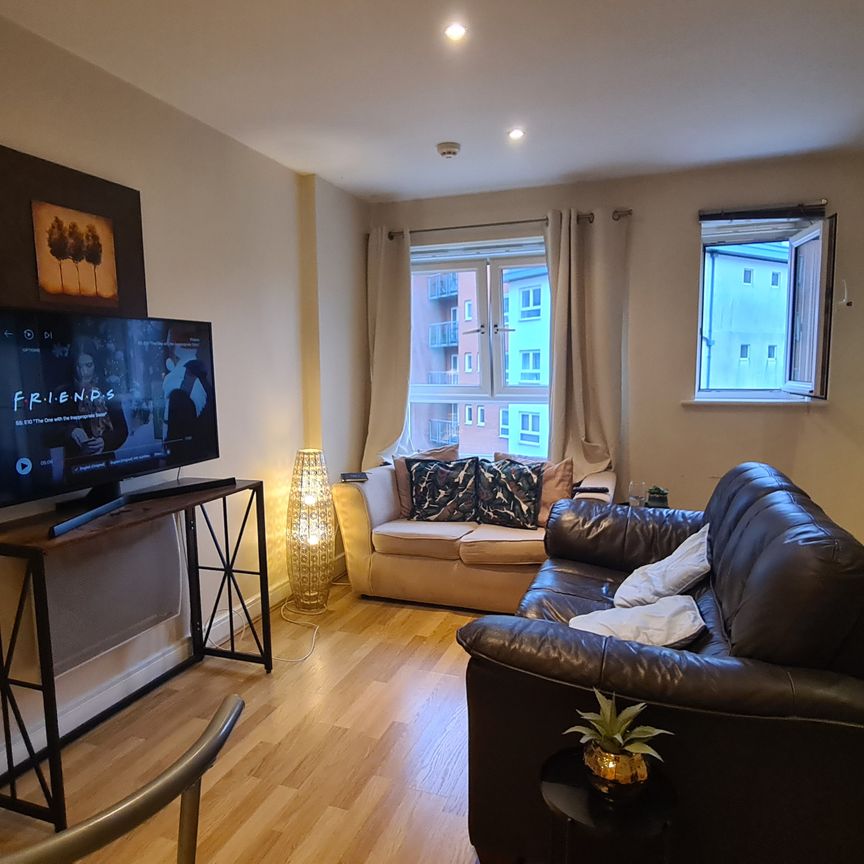 apartment to rent Lower Canal Walk, Southampton, SO14 - Photo 1