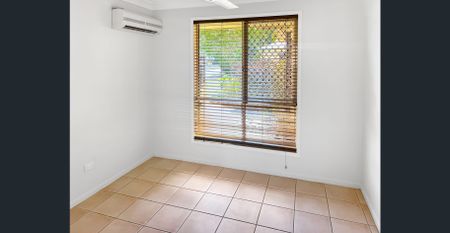 4-bedroom Family Home in Sought After Royal Sands - Photo 5