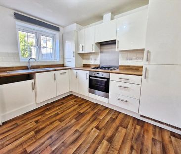 3 bedroom semi-detached house to rent - Photo 4