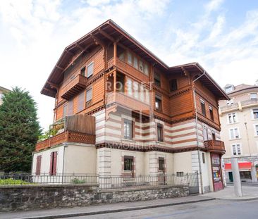 Appartement de 3 pièces au 1er étage dans un immeuble au cachet his... - Photo 3