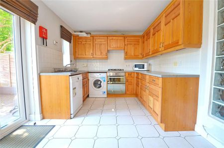 5 bedroom terraced house to rent - Photo 3