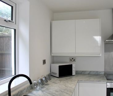 Room in a Shared House, Highfield Road, L13 - Photo 5