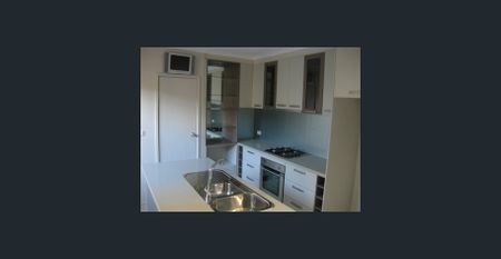 Sensational lifestyle with Stunning Design - Photo 5