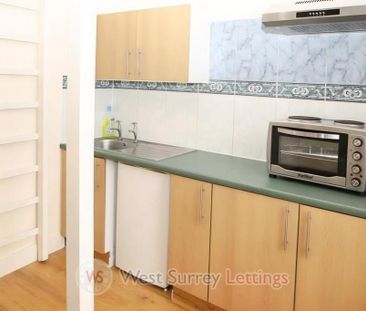 Studio to rent - Photo 3