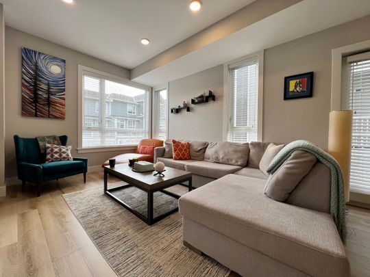 3 bed/3 bath Townhouse in Lake Country - Photo 1