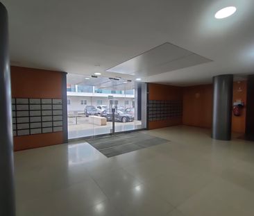 Apartamento T0 junto ao Centro Comercial Glicínias em Aradas! - Photo 3