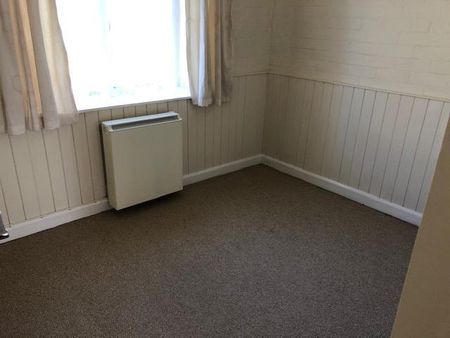 3 bedroom apartment to rent - Photo 2