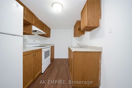 For Lease - 92 Whitehaven Drive, Brampton, Ontario - Photo 5