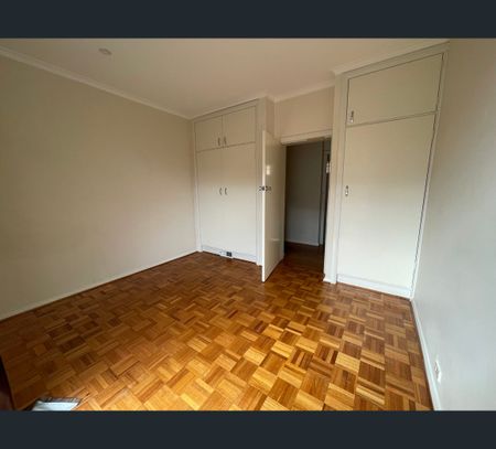 1/303 GLEN EIRA ROAD, Caulfield North, Vic 3161 - Photo 2