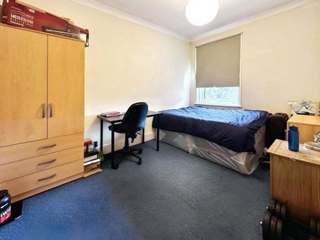 5 bedroom house to rent - Photo 2