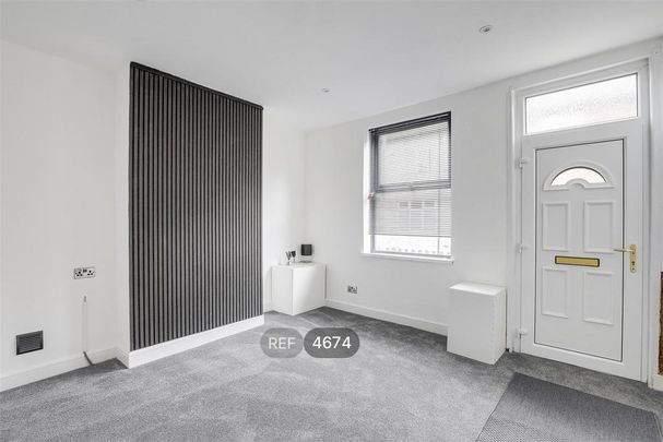 3 bedroom terraced house to rent - Photo 1