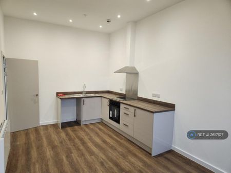 2 bedroom flat to rent - Photo 3