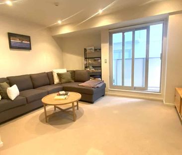 1-bedroom apartment in the sought after Soho complex. - Photo 2