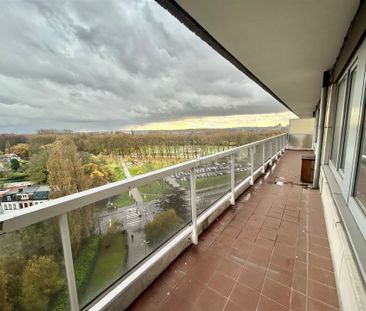 Centraal gelegen 3-slaapkamer appartement met terras te huur op top... - Photo 2