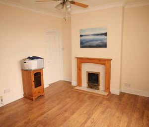 2 Bedrooms Flat to rent in Alcester Road, Studley Warwickshire, Studley B80 | £ 149 - Photo 1