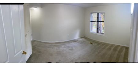 For Lease - 4146 Wheelwright Crescent, Mississauga, Ontario - Photo 2