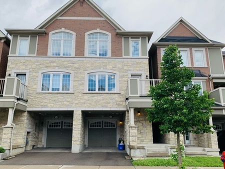 For Lease - 43 Minlow Way, Aurora, Ontario - Photo 2