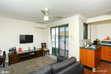 FURNISHED - AIR CONDITIONED WITH POOL - Photo 5