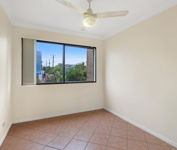 2/481 Vulture St E, East Brisbane - Photo 5