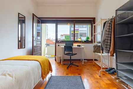 Avenida de Fernão de Magalhães, Porto, Braga - Photo 3