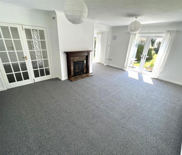 3 bedroom detached bungalow to rent - Photo 4