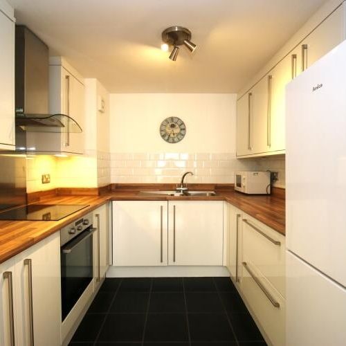 1 Bed Flat, Whitworth House, M1 - Photo 1