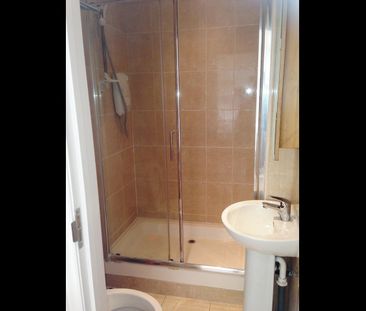 Studio Flat, New Southgate, N11 - Photo 4