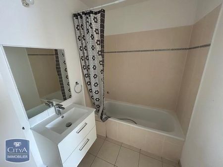 Location Appartement 2 pièces 30m² LA ROQUE D ANTHERON 13640 - Photo 5