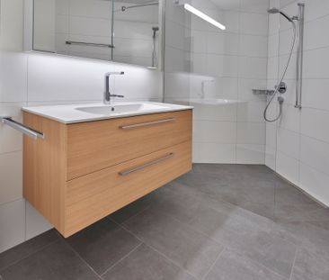 In the middle of the countryside including Pilatus view with evenin... - Foto 3