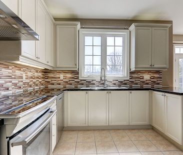 For Lease - 146 Lady Fenyrose Avenue, Vaughan, Ontario - Photo 3