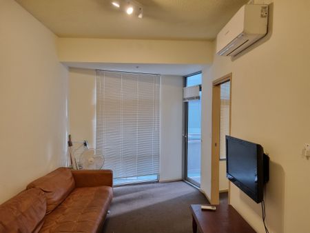 Urban Living in the Heart of Carlton - Photo 2