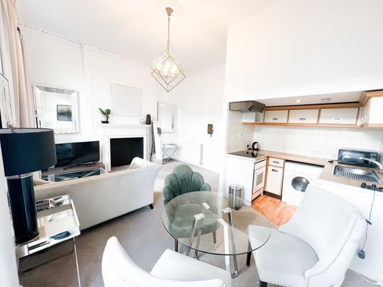 1 bedroom flat to rent - Photo 1