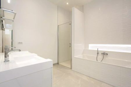 location Appartement T3 DE 125.65m² À PARIS - Photo 4