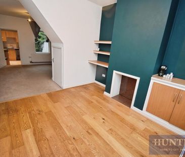 2 bedroom House To Let Total Size: 711 SQ FT - Photo 2