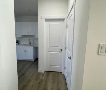 Single Garage Unit - 7020 KESWICK COMMON SW — Entire house - Photo 6