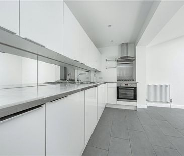 Victor Road, Teddington, TW11 - Photo 4