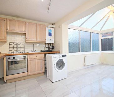 2 bedroom terraced house to rent - Photo 4