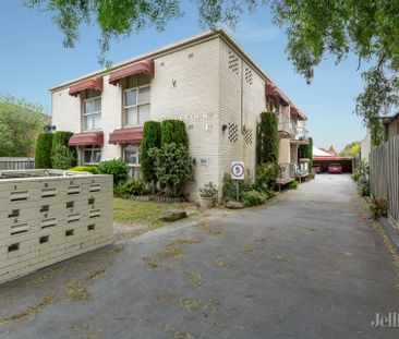 2/11 Mincha Street, Brunswick West - Photo 1