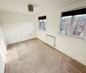 5 bedroom house to rent Viscount Gardens, Eastleigh, SO50 - Photo 4