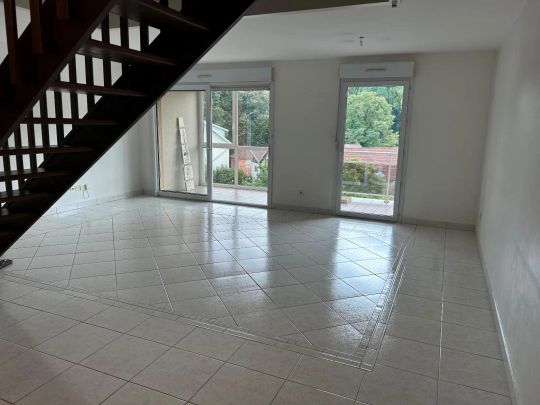 Appartement à louer 5 pièces 119.55m² - Photo 1