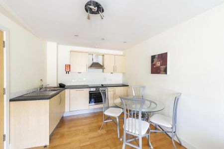 1 bedroom flat to rent - Photo 5