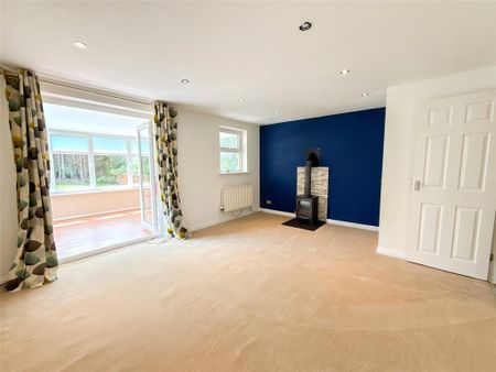 3 bedroom detached house to rent - Photo 2