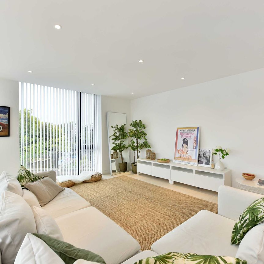 Latitude House, Oval Road, NW1 - Photo 1