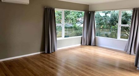 Just Renovated, Light and Bright, End Unit of ... - Photo 3