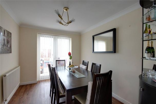 4 bedroom detached house to rent - Photo 1