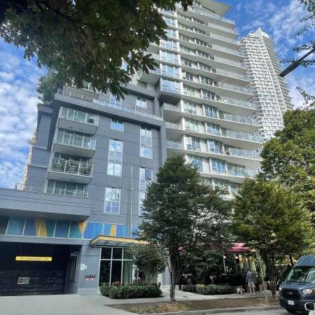 Luxury Condo 1 Bedroom + Den in West End (Vancouver Downtown) – MODERN - Photo 3