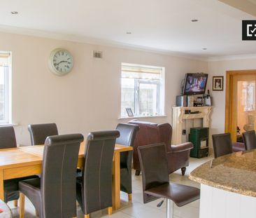 Exterior room in 5-bedroom apartment in Donabate, Dublin - Photo 6