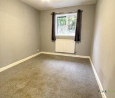 2 BEDROOM Bungalow - Semi Detached - Photo 2